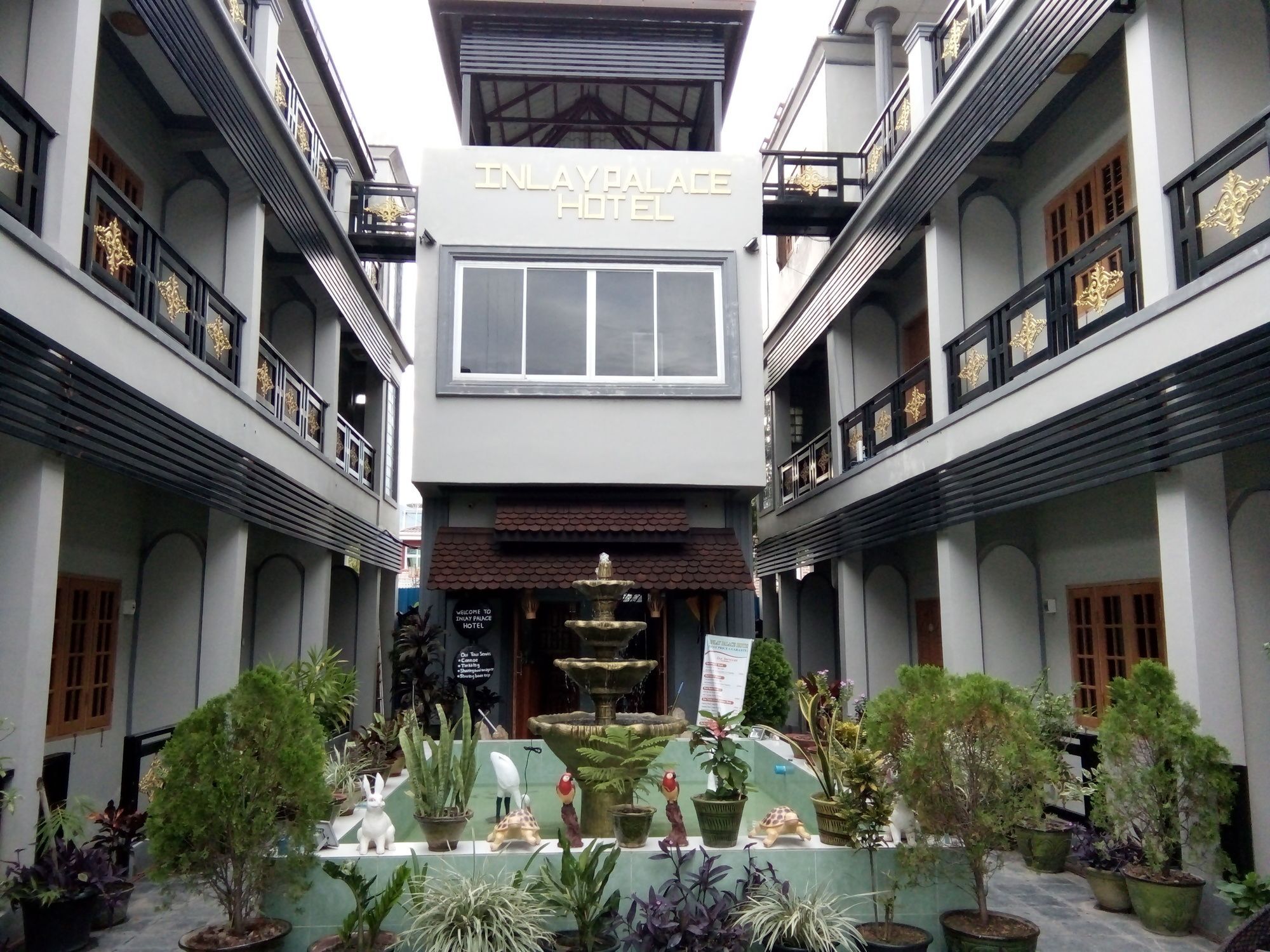 Inlay Palace Hotel Няунг Шве Екстериор снимка